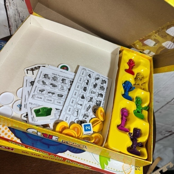 boardgames for kids lot of 3 operation, clue junior, the human body - Picture 10 of 10
